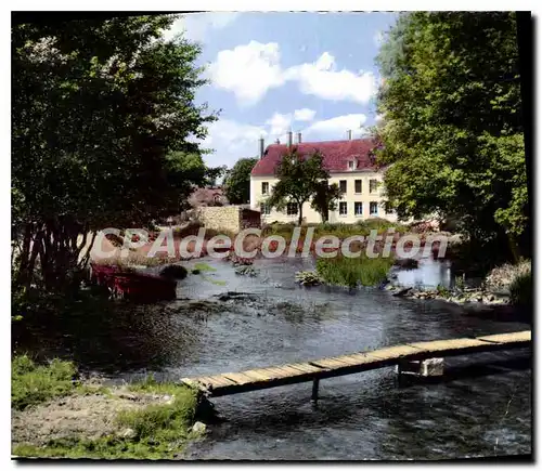 Cartes postales moderne Donzy La Bertine Avec Son Cours Deau