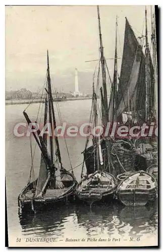 Cartes postales Dunkerque Bateaux De Peche Dans Le Port