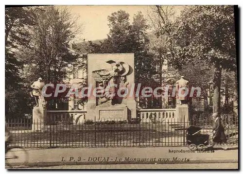 Ansichtskarte AK Douai Le Monument Aux Morts