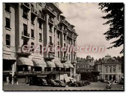 Cartes postales moderne Chatel Guyon Place Brosson Le Grand Hotel entr�e th��tre