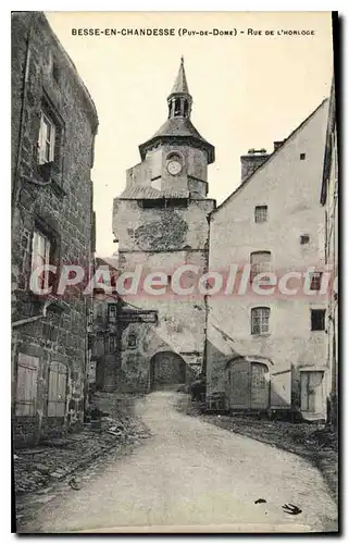 Cartes postales Besse En Chandesse Rue De L'Horloge