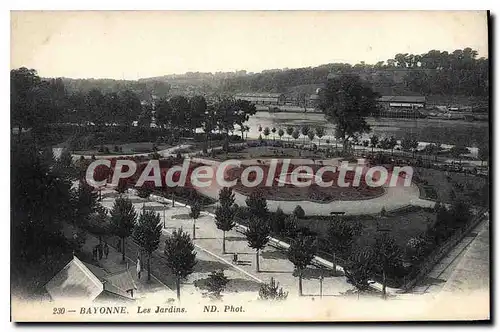 Ansichtskarte AK Bayonne Les Jardins