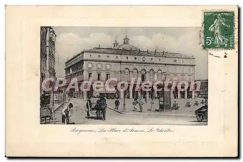 Cartes postales Bayonne La place d'Armes le th��tre