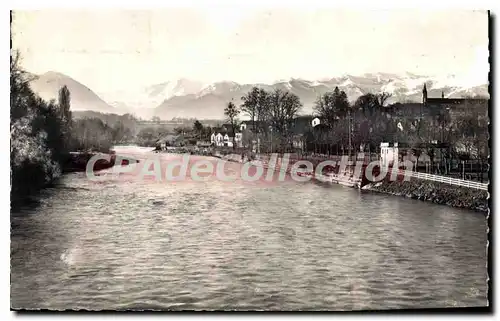 Cartes postales Nay La Chaine Des Pyrenees Vue Du Pont