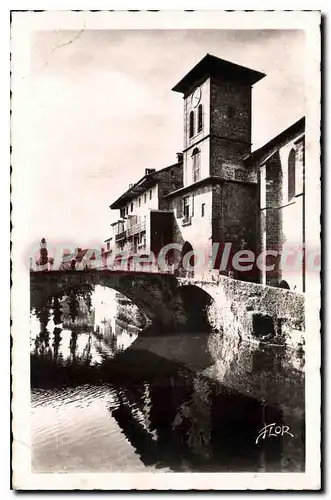 Cartes postales Saint Jean Pied De Port L'Eglise Et La Nive