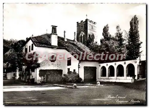 Cartes postales moderne Arcangues L'Eglise Et Le Presbytere