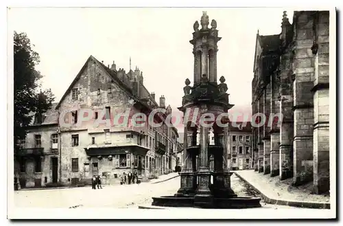 Cartes postales Autun La Fontaine St Lazare