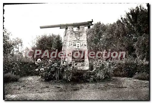 Cartes postales Nogent Le Bernard Memorial Du lieutenant martin USA