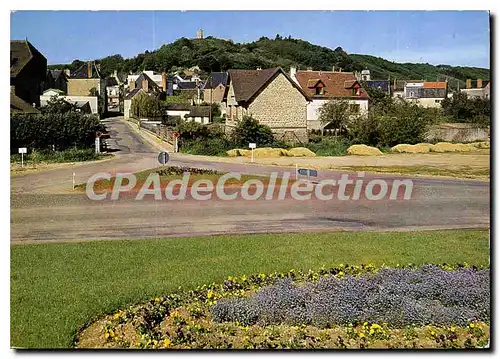 Cartes postales moderne La Chartre Sur Le Loir La Charte Et La Statue Jeanne d'Arc