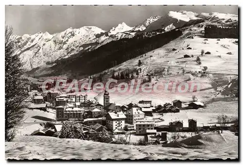 Ansichtskarte AK La Clusaz Vue Generale Et Chaine Des Aravis