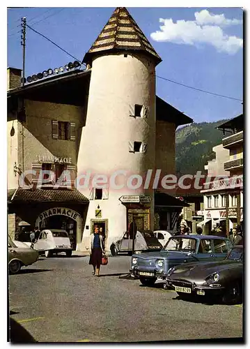 Cartes postales moderne Megeve La Place De I'Eglise Et Mairie de Demi-Quartier