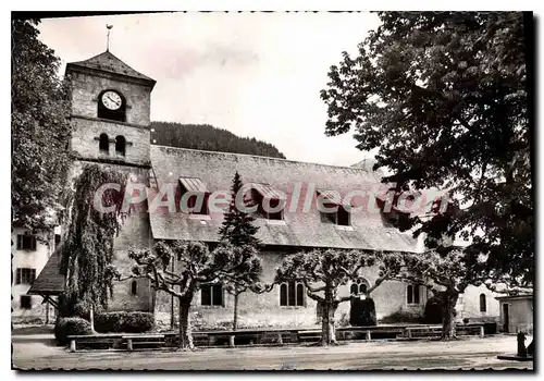 Ansichtskarte AK Samoens La Place Et I'Eglise