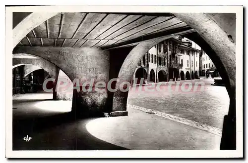 Cartes postales Thones Les Arcades