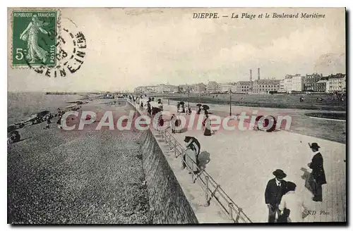 Cartes postales Dieppe La Plage Et Le Boulevqard Maritime