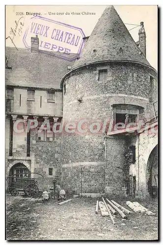 Cartes postales Dieppe Une Cour Du Vieux Ch�teau