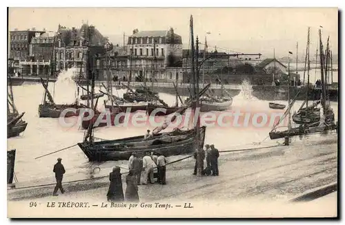 Cartes postales Le Treport Le Bassin Par Gros Temps