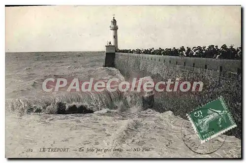 Cartes postales Le Treport La Jetee Par Gros Temps