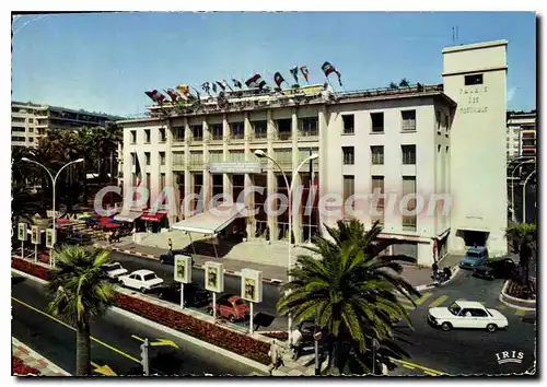 Cartes postales moderne Cannes Sur la Croisette Le Palais Des Festivals