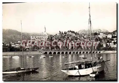 Cartes postales moderne Menton La Vieille Ville Vue Du Port