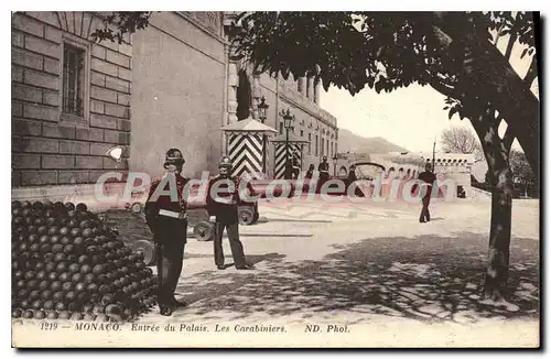 Cartes postales Monaco Entree Du Palais Les Carabiniers