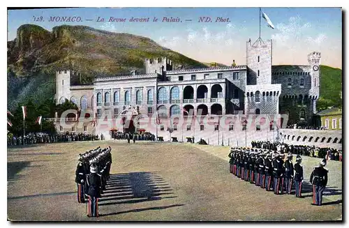 Cartes postales Monaco La Revue Devant Le Palais