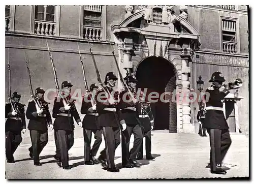 Cartes postales moderne Monaco Prince Les Carabiniers