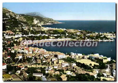 Cartes postales moderne VILLEFRANCHE-sur-MER la rade vue g�n�rale terrain des sports