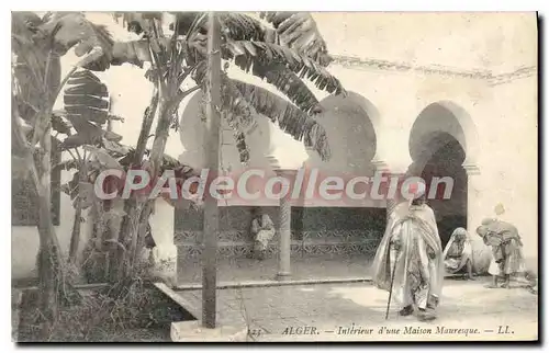 Cartes postales ALGER int�rieur d'une maison Mauresque