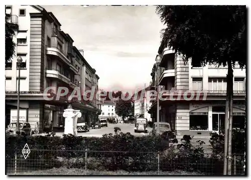 Cartes postales moderne Epinal Place Pinot Vue Vers Les Quais