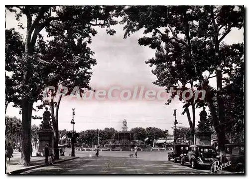 Cartes postales moderne Aix En Provence Cours Mirabeau Et La Grande Fontaine