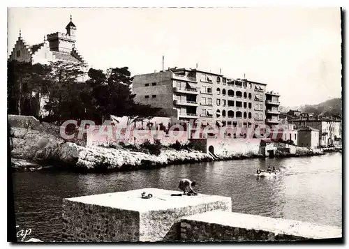 Cartes postales moderne Cassis Entree Du Port Et Palais Cap Na�o