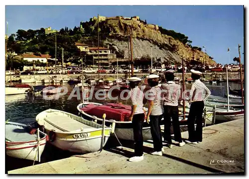 Cartes postales moderne Cassis La Jetee Au Fond Le Vieux Ch�teau