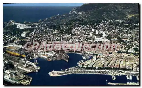 Cartes postales moderne La Ciotat Vue Aerienne Les Chantiers Navals la ville