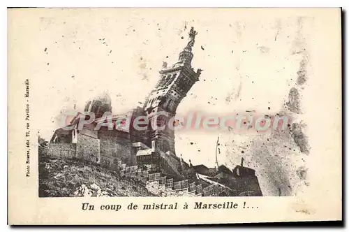 Cartes postales Marseille Un Coup De Mistral