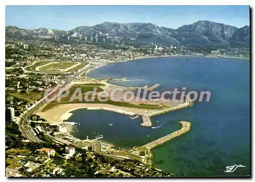 Cartes postales moderne Marseille Vue Aerienne Au Premier Plan Hotel Concorde hippodrome