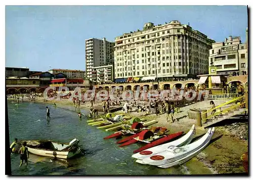 Cartes postales moderne Marseille La Corniche La Plage Des Catalans