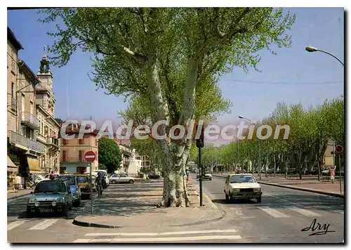 Cartes postales moderne Gardanne Cours De La Republique Et La Mairie