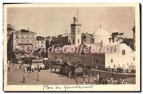 Cartes postales Alger place du gouvernement