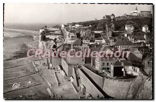 Cartes postales Ault Vue Sur La Ville Depuis Les Falaises