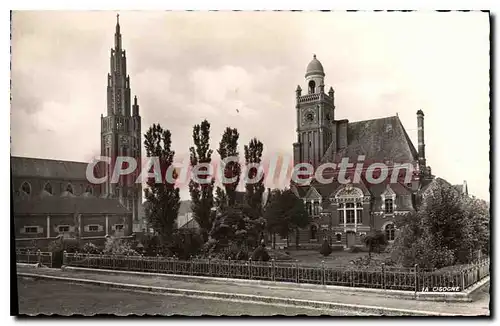 Ansichtskarte AK Moreuil Le Jardin De I'Hotel De Ville Et I'Eglise