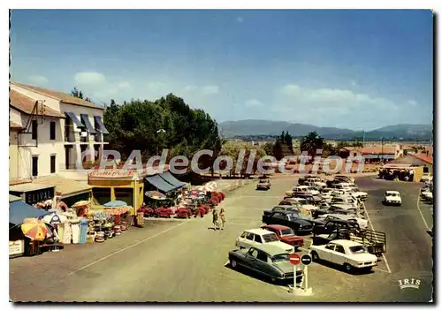 Cartes postales moderne Hyeres La Place Des Salins