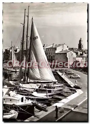 Cartes postales moderne Saint Tropez Un Coin Du Port Avec Ses Yachts