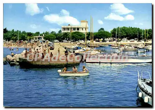 Cartes postales moderne Cote Varoise La  Londe Le Port Et I'Hotel de la plage