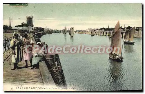 Cartes postales Les Sables D'Olonne Dans Les Jetees