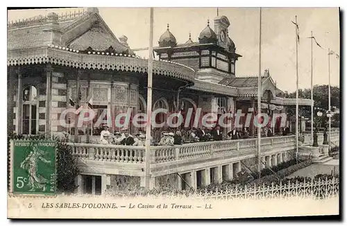 Ansichtskarte AK Les Sables D'Olonne Le Casino Et La Terrasse