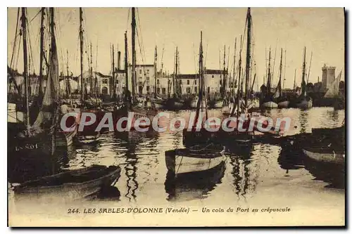 Cartes postales Sables D'Olonne Un Coin Du Port Au Crepuscule