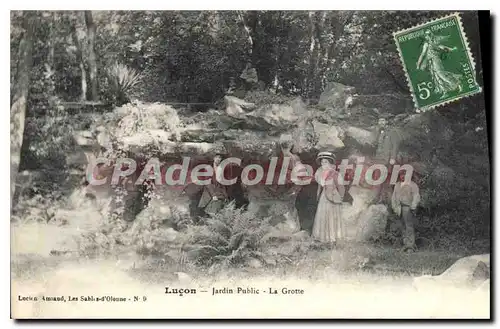 Cartes postales Lucon Jardin Public La Grotte