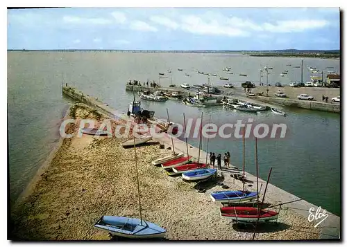 Cartes postales moderne Ile D'Oleron L'Entree Du Port Avec I'Ecole de voile