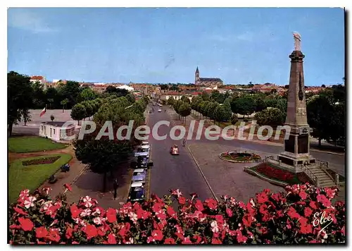 Cartes postales moderne Rochefort Le Monument Aux Morts Et La Place