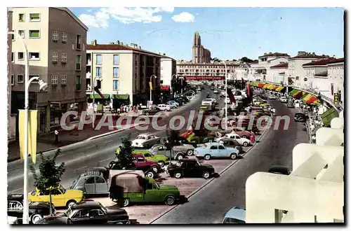 Cartes postales Royan Le Clocher De Notre Dame rue de la r�publique